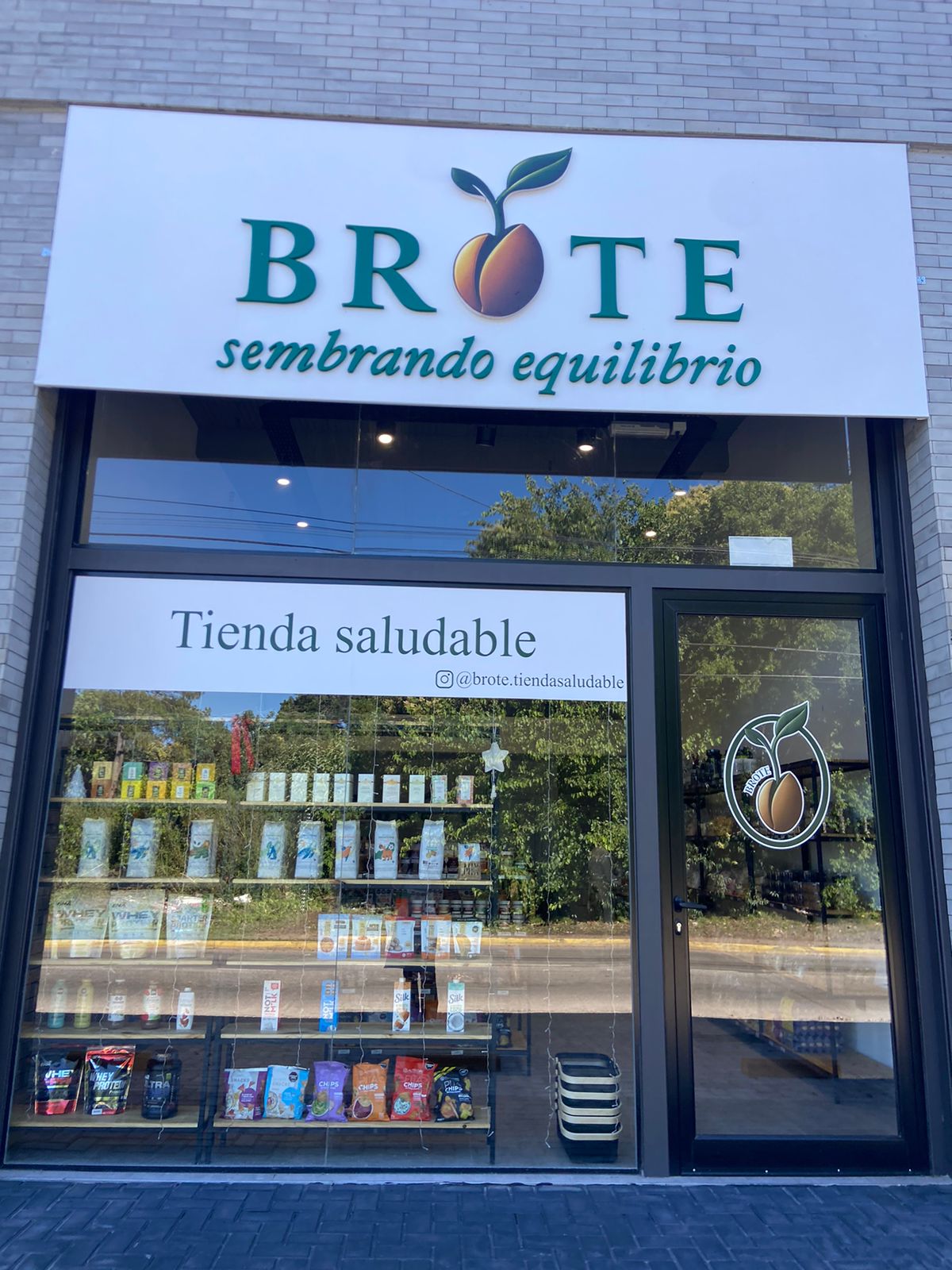 Frente del local BROTE